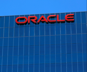 Oracle sorprendió al mercado en septiembre 2025 con proyecciones de crecimiento en la nube e IA, disparando su acción hasta un 36%. ¿Pero es sostenible?
